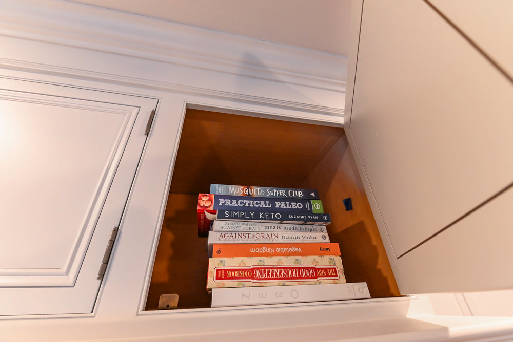 Traditional White Kitchen with Island, Granite Countertops & High-End Appliances