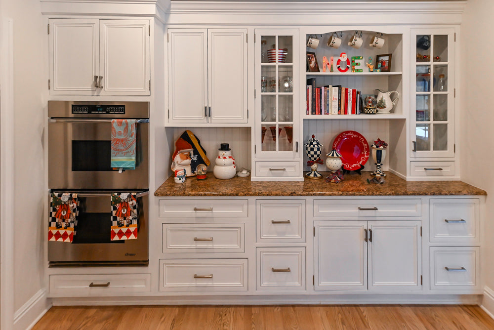 Traditional White Kitchen with Island, Granite Countertops and High-End Appliances
