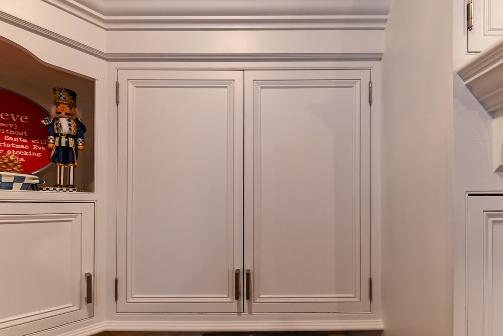 Traditional White Kitchen with Island, Granite Countertops & High-End Appliances
