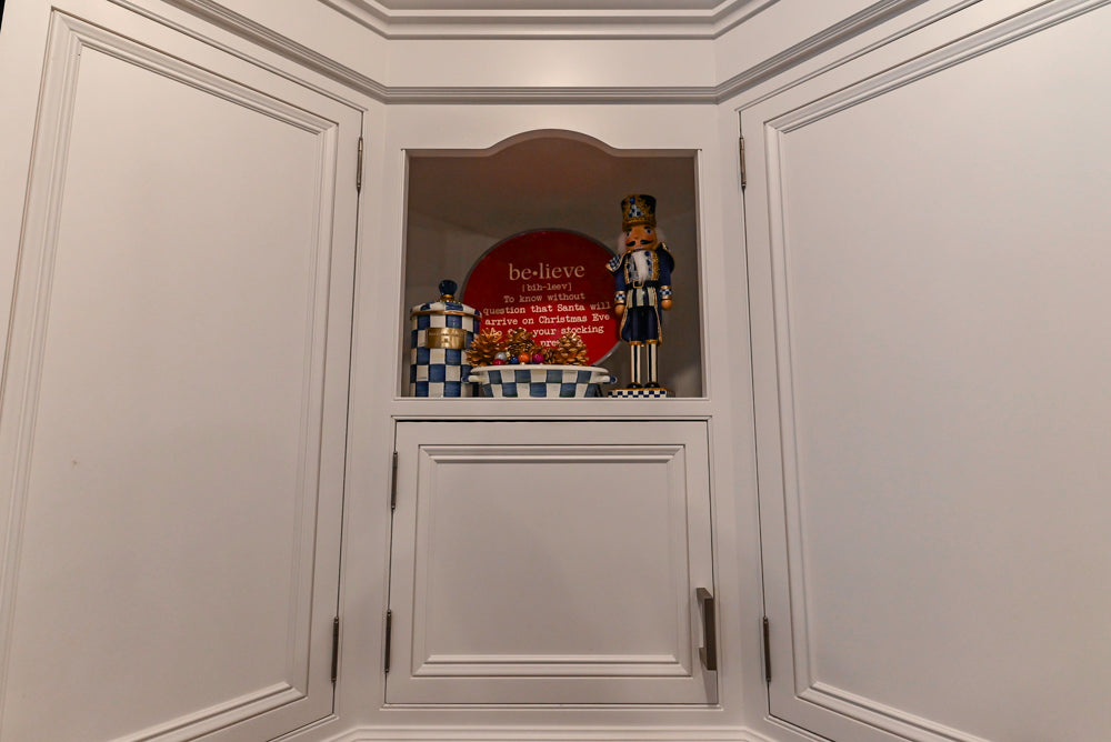 Traditional White Kitchen with Island, Granite Countertops & High-End Appliances