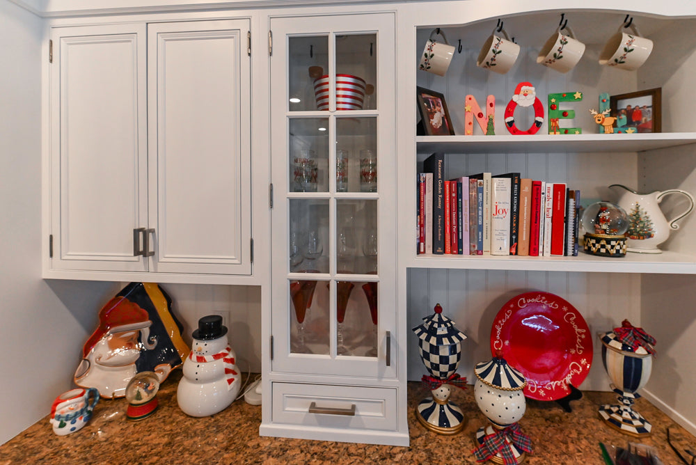 Traditional White Kitchen with Island, Granite Countertops & High-End Appliances