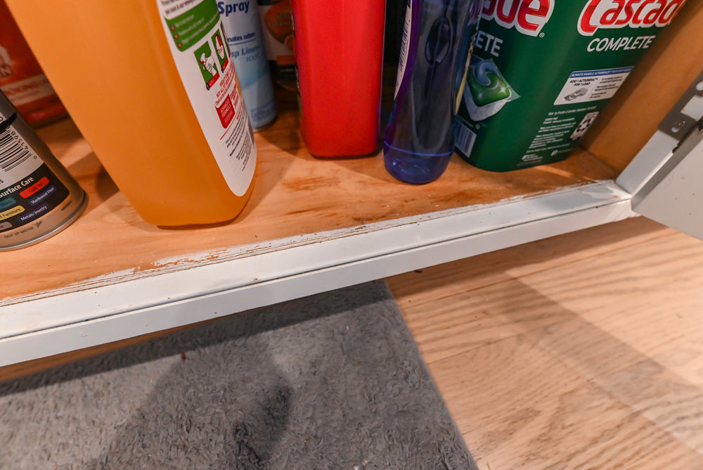 Traditional White Kitchen with Island, Granite Countertops & High-End Appliances