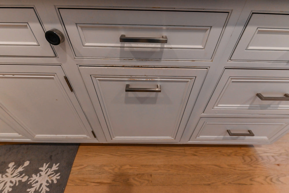 Traditional White Kitchen with Island, Granite Countertops & High-End Appliances