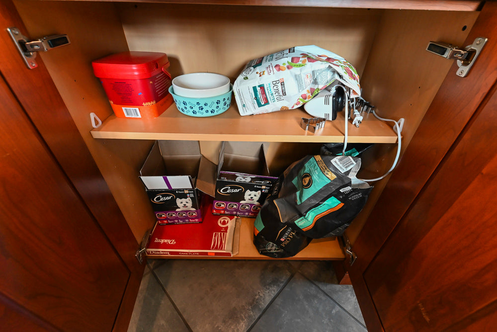Wood-Mode Traditional Wooden Kitchen with Island, Granite Countertops & Luxe Appliances