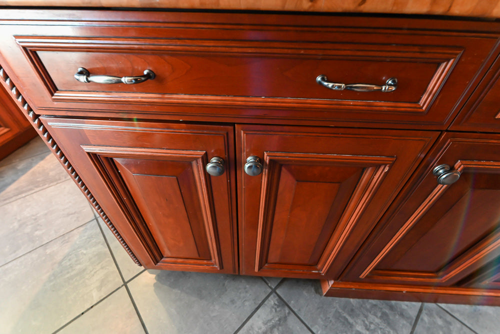 Wood-Mode Traditional Wooden Kitchen with Island, Granite Countertops & Luxe Appliances