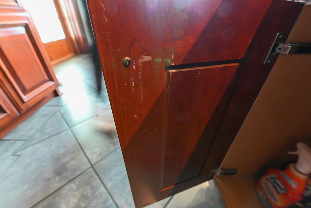 Wood-Mode Traditional Wooden Kitchen with Island, Granite Countertops & Luxe Appliances