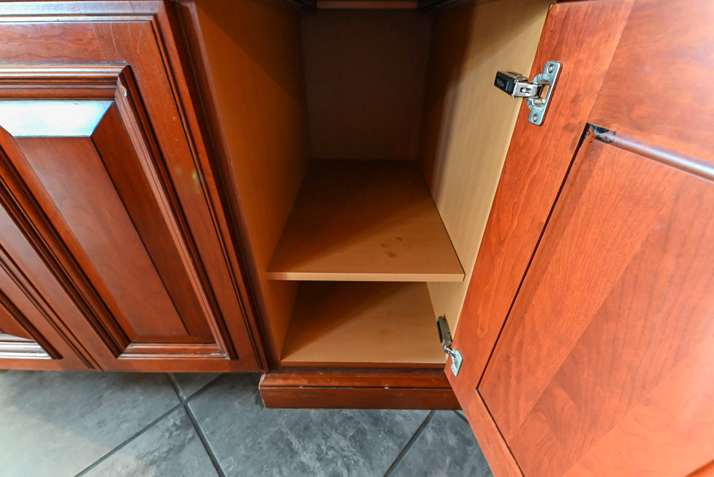 Wood-Mode Traditional Wooden Kitchen with Island, Granite Countertops & Luxe Appliances
