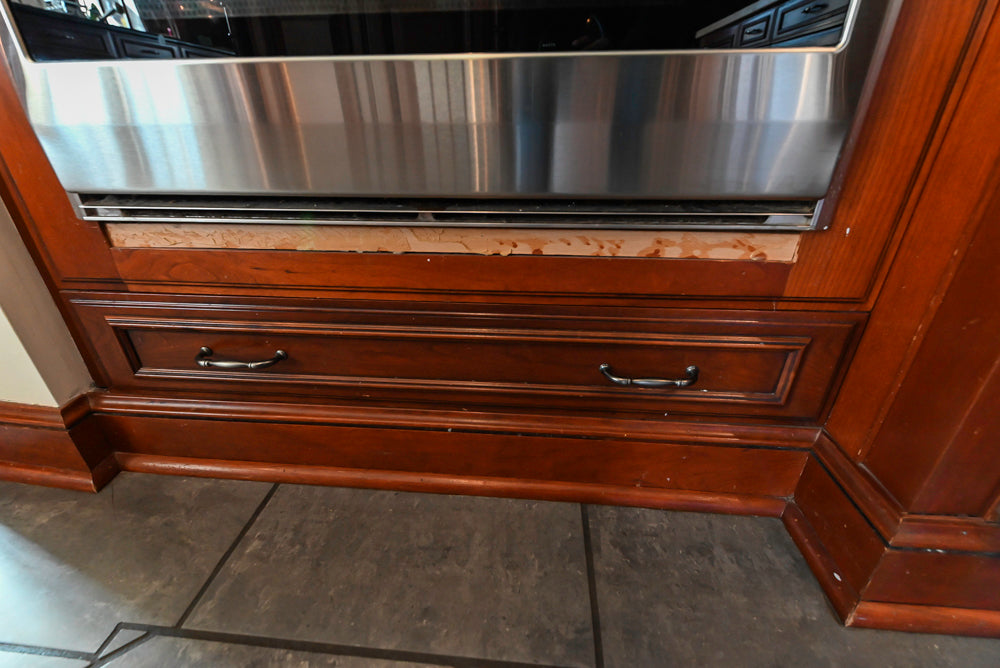 Wood-Mode Traditional Wooden Kitchen with Island, Granite Countertops & Luxe Appliances