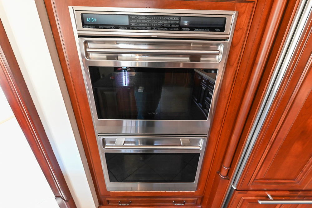 Wood-Mode Traditional Wooden Kitchen with Island, Granite Countertops & Luxe Appliances