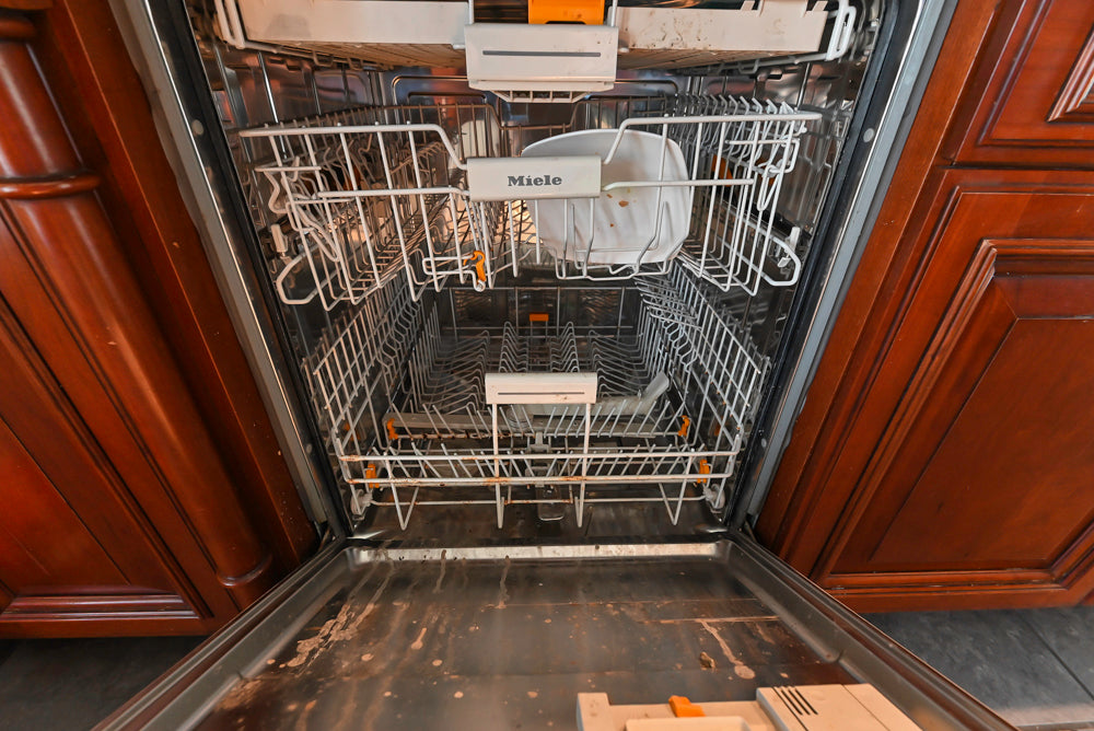 Wood-Mode Traditional Wooden Kitchen with Island, Granite Countertops & Luxe Appliances
