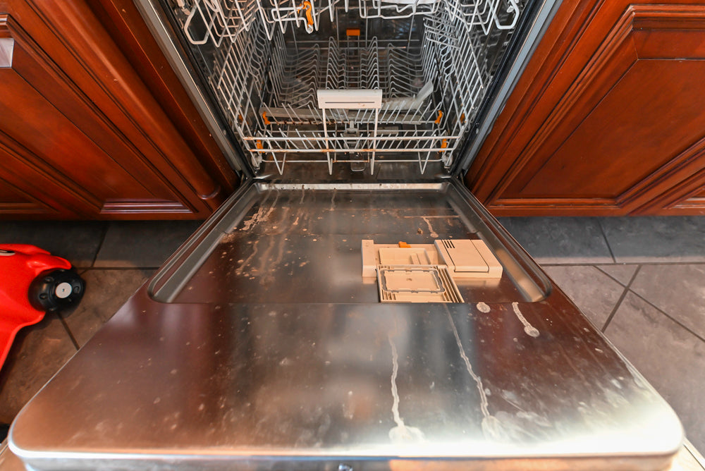 Wood-Mode Traditional Wooden Kitchen with Island, Granite Countertops & Luxe Appliances