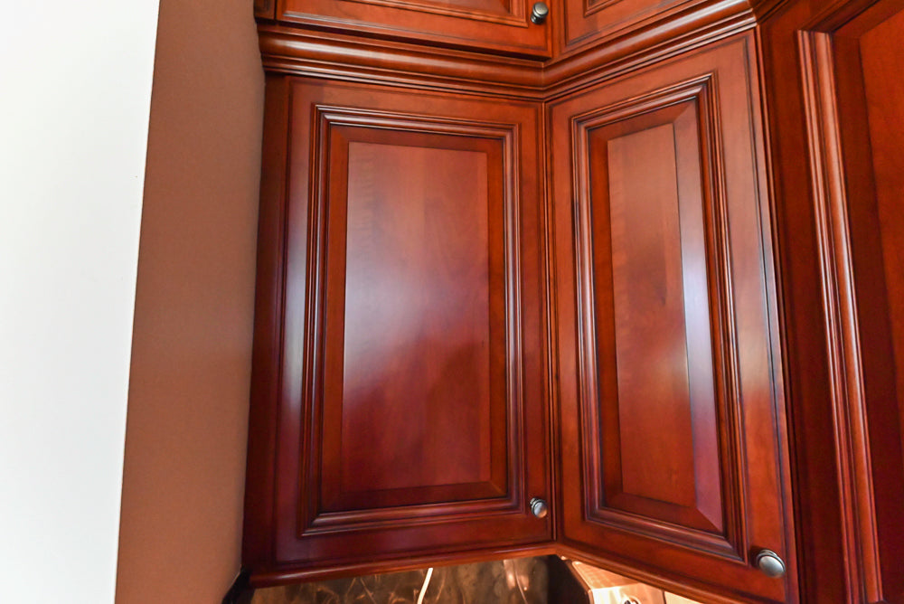 Wood-Mode Traditional Wooden Kitchen with Island, Granite Countertops & Luxe Appliances