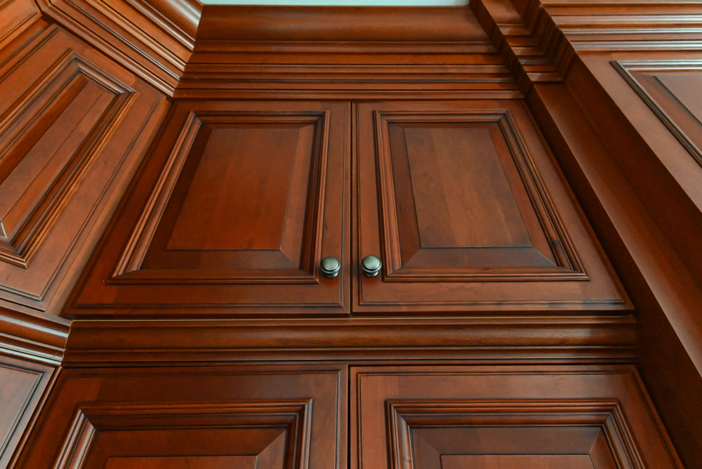 Wood-Mode Traditional Wooden Kitchen with Island, Granite Countertops & Luxe Appliances