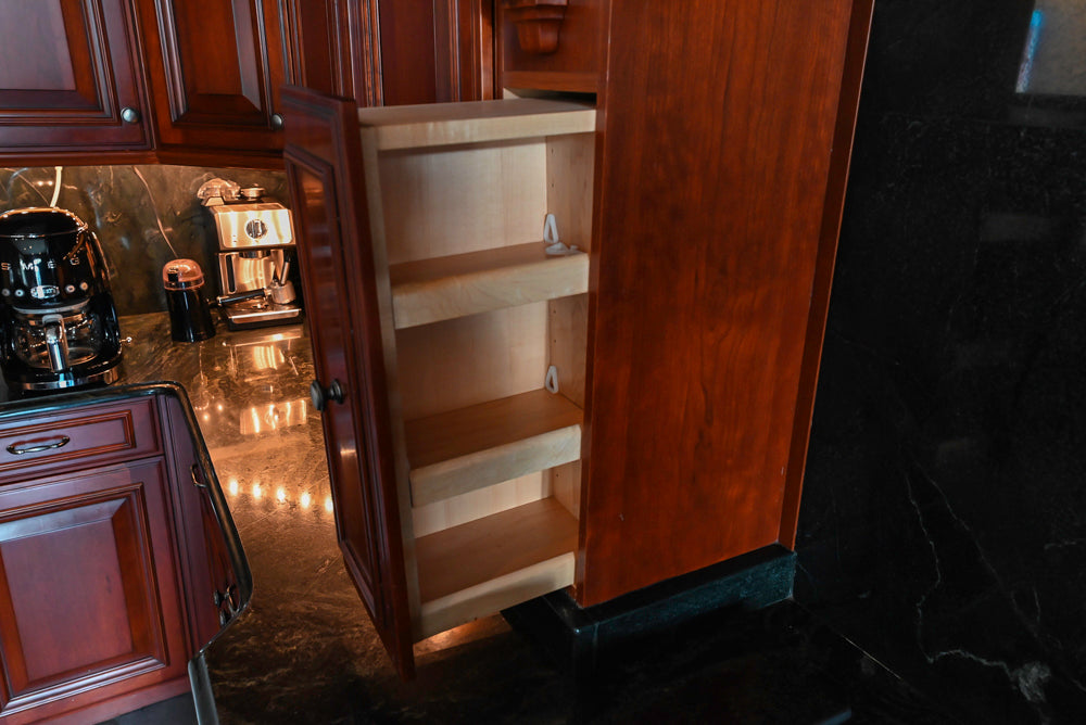 Wood-Mode Traditional Wooden Kitchen with Island, Granite Countertops & Luxe Appliances