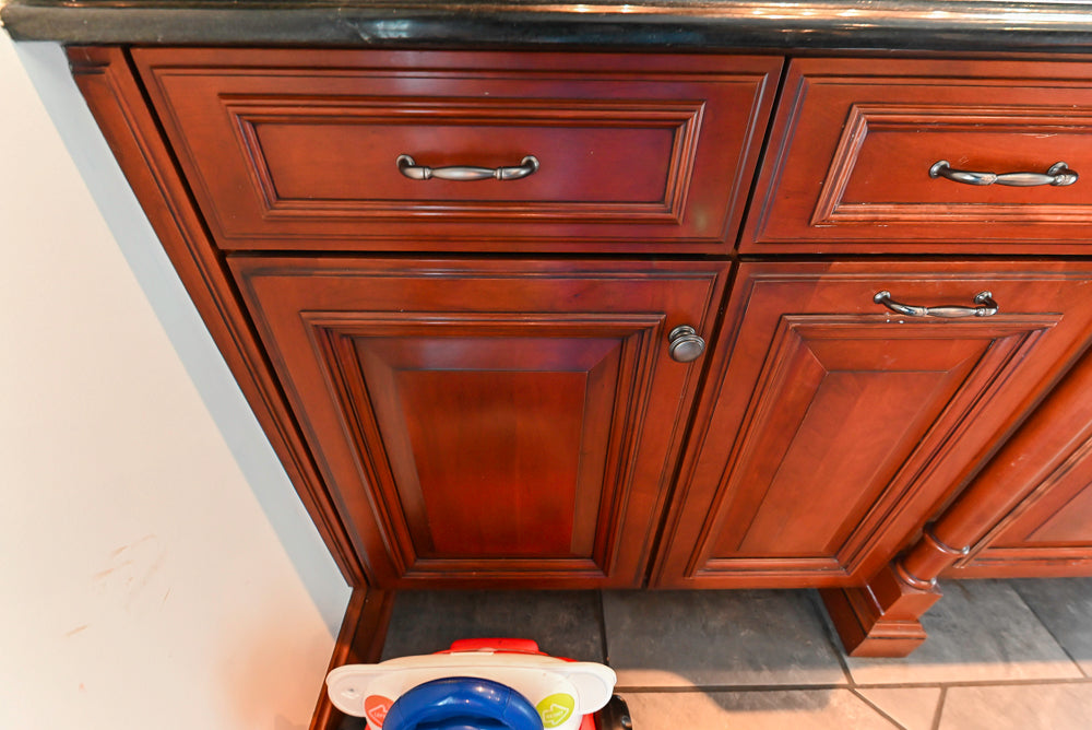 Wood-Mode Traditional Wooden Kitchen with Island, Granite Countertops & Luxe Appliances