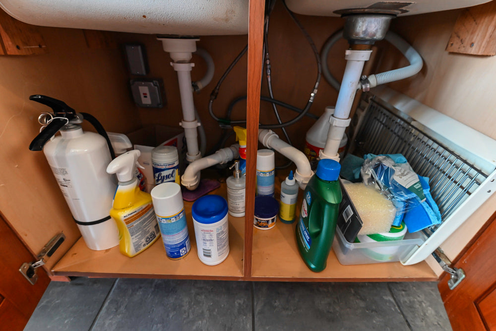 Wood-Mode Traditional Wooden Kitchen with Island, Granite Countertops & Luxe Appliances