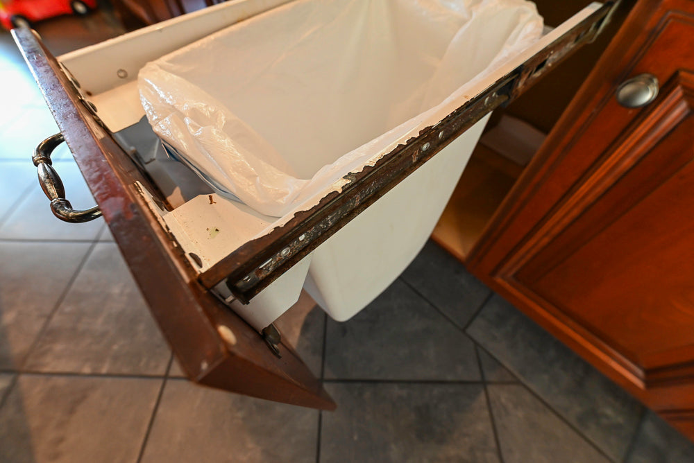 Wood-Mode Traditional Wooden Kitchen with Island, Granite Countertops & Luxe Appliances