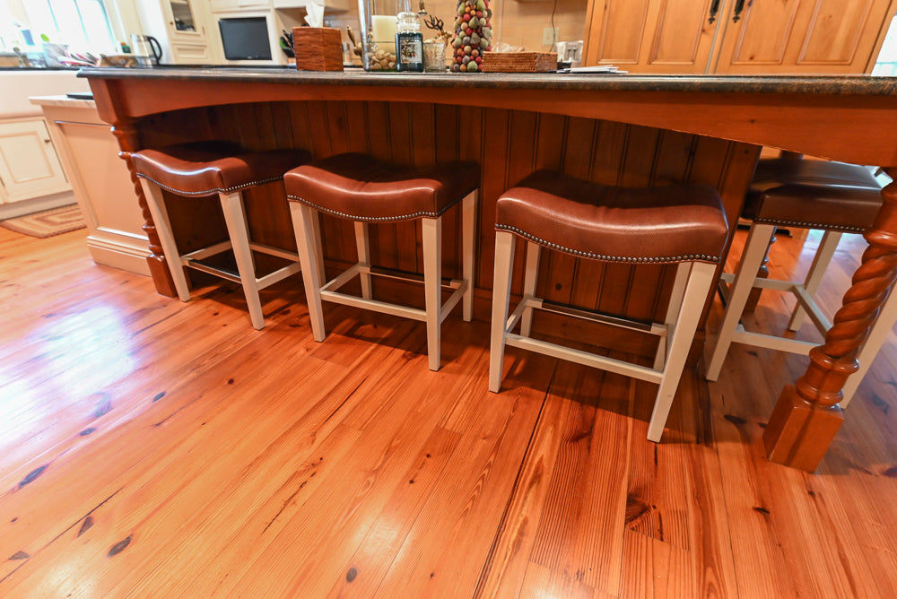 Wentworth Traditional Kitchen with Island & Granite Countertops