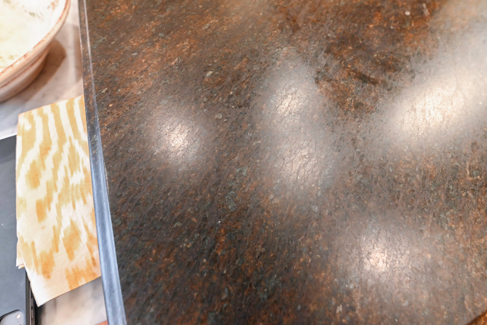 Wentworth Traditional Kitchen with Island & Granite Countertops