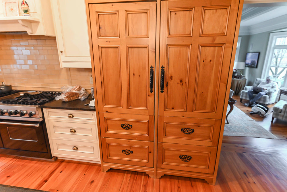Wentworth Traditional Kitchen with Island & Granite Countertops