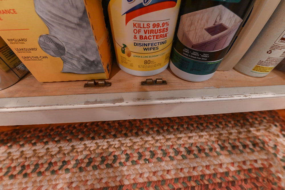 Wentworth Traditional Kitchen with Island & Granite Countertops