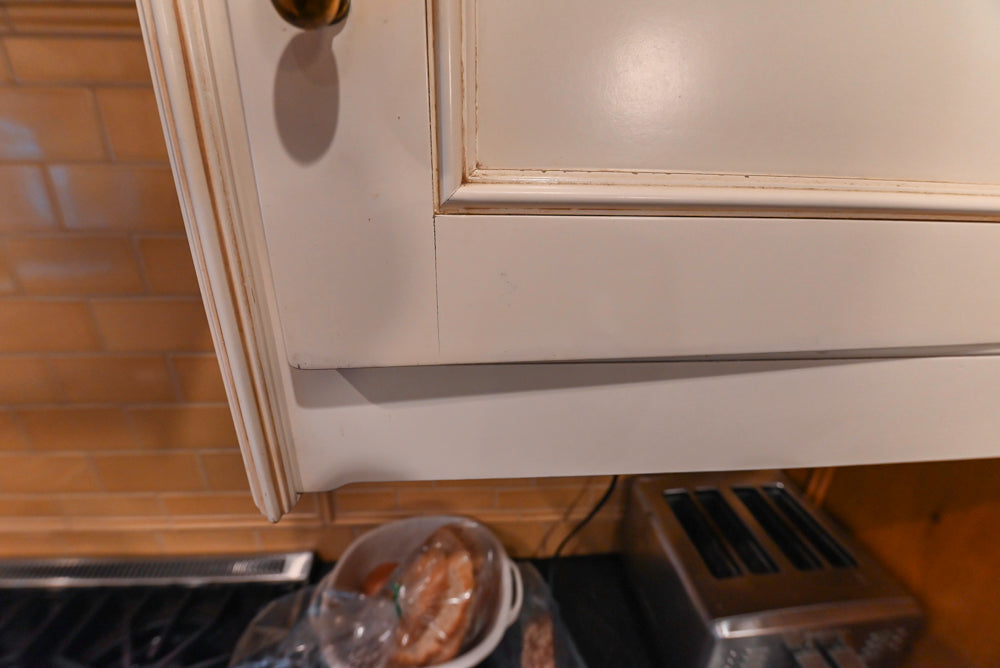 Wentworth Traditional Kitchen with Island & Granite Countertops