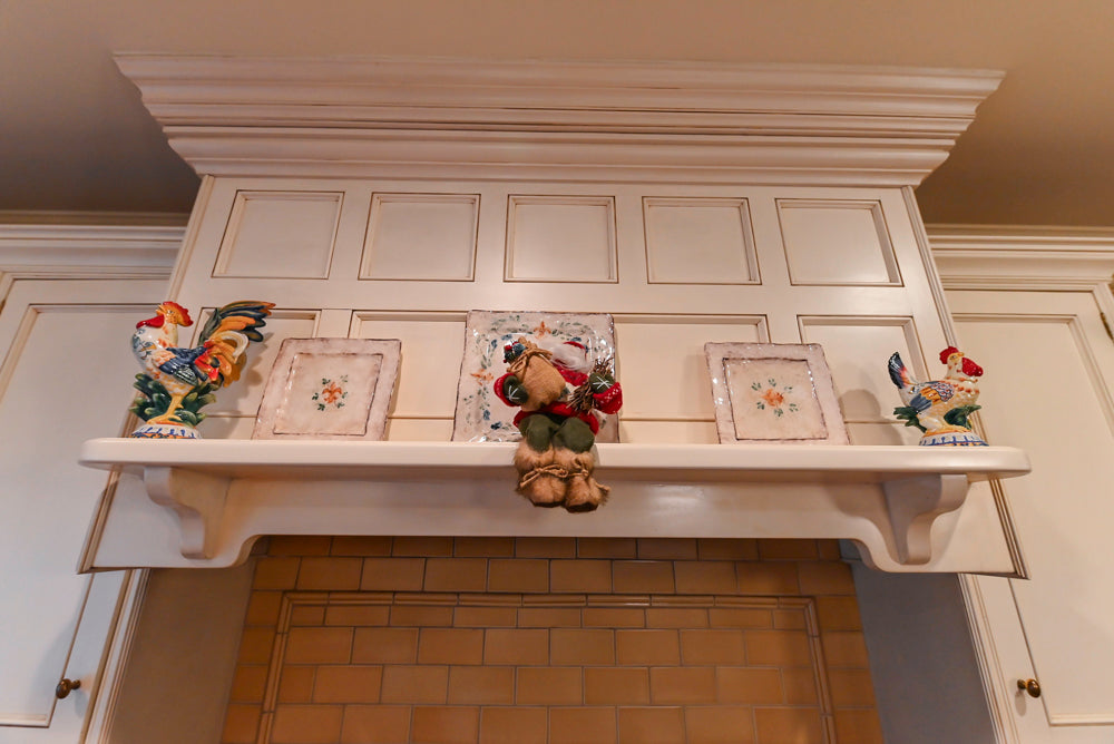 Wentworth Traditional Kitchen with Island & Granite Countertops