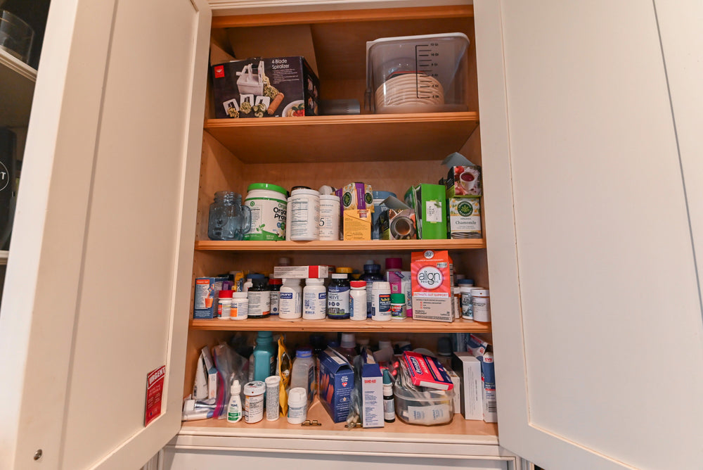 Wentworth Traditional Kitchen with Island & Granite Countertops