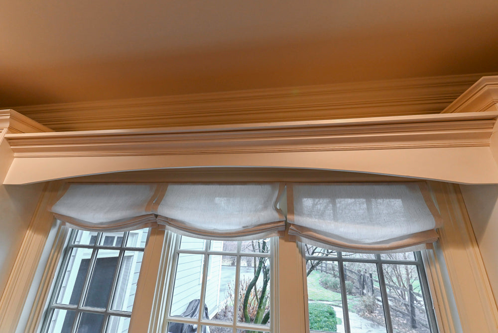 Wentworth Traditional Kitchen with Island & Granite Countertops