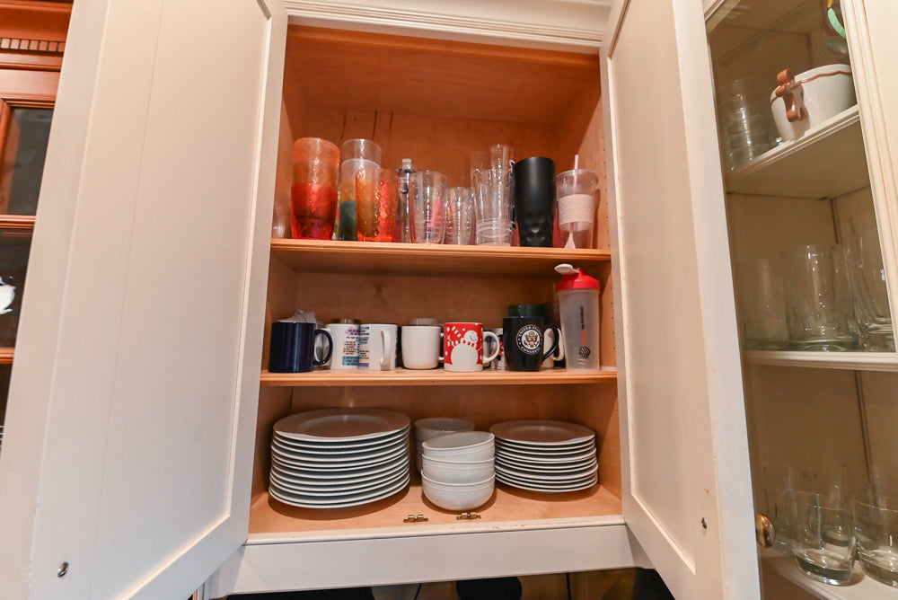 Wentworth Traditional Kitchen with Island & Granite Countertops