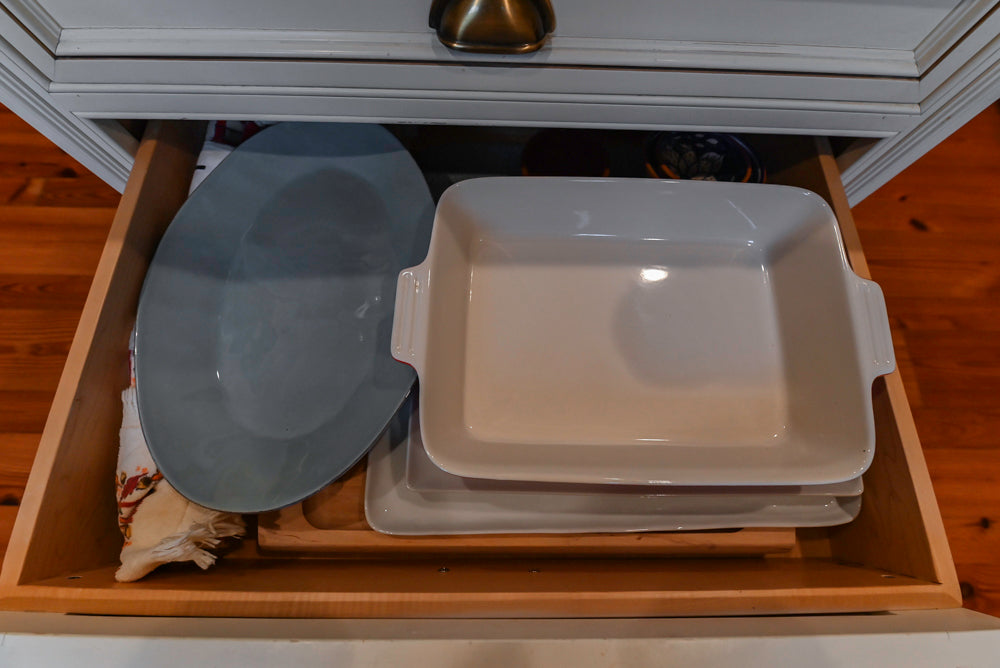 Wentworth Traditional Kitchen with Island & Granite Countertops