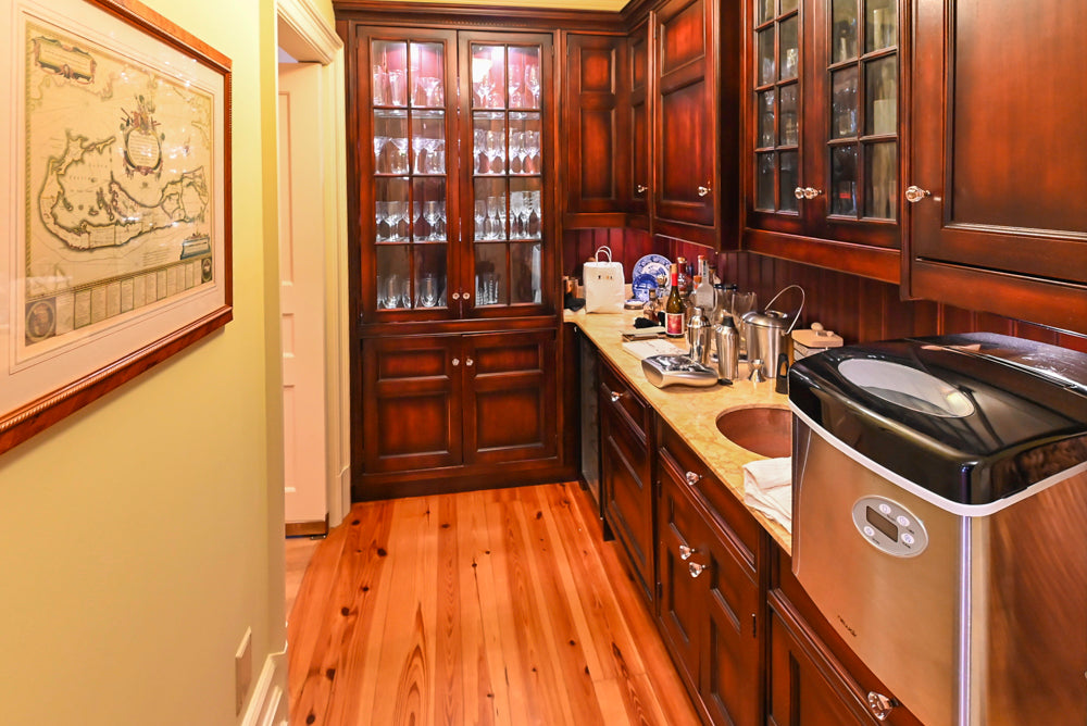 Wentworth Traditional Butler's Pantry with Quartz Countertops