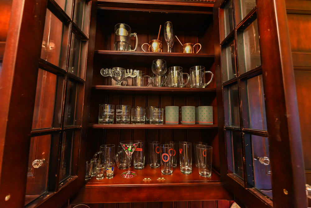 Wentworth Traditional Butler's Pantry with Quartz Countertops