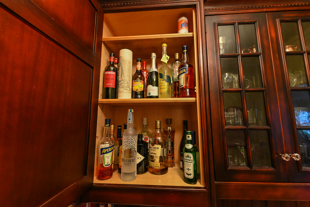 Wentworth Traditional Butler's Pantry with Quartz Countertops