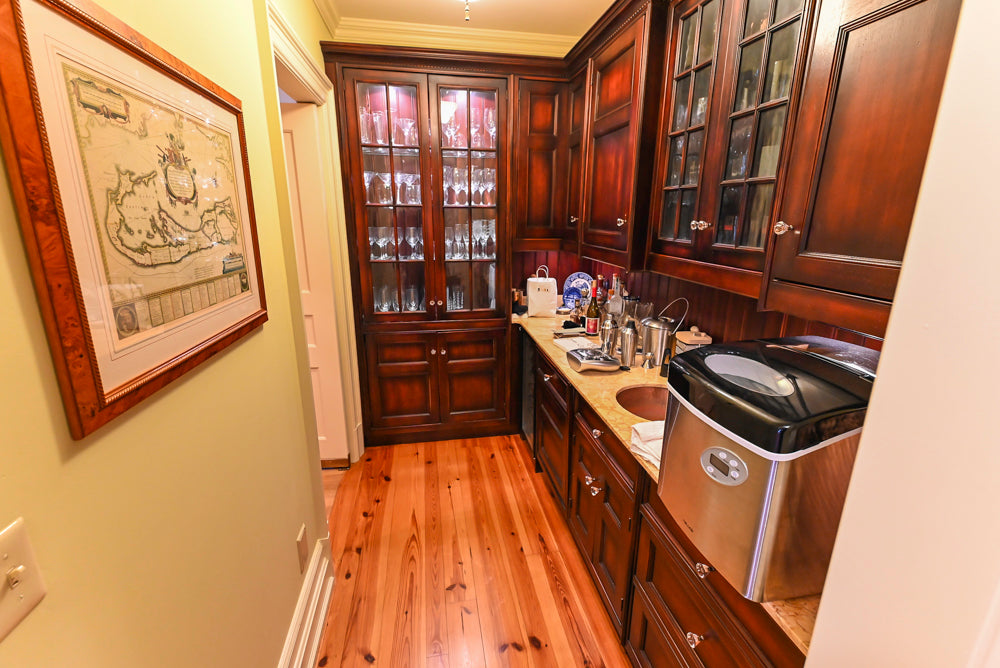 Wentworth Traditional Butler's Pantry with Quartz Countertops