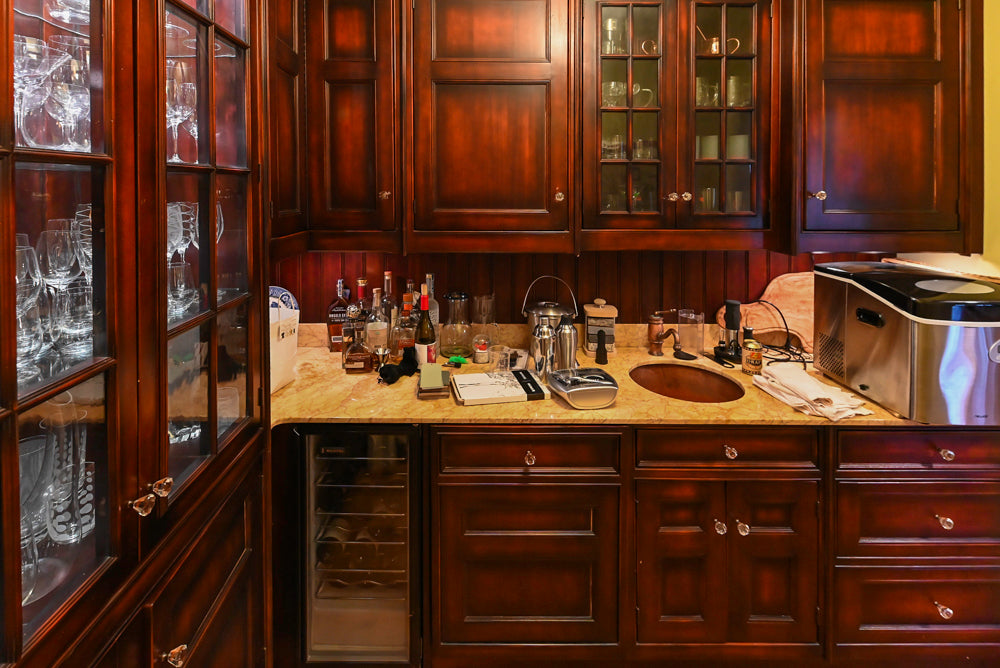 Wentworth Traditional Butler's Pantry with Quartz Countertops