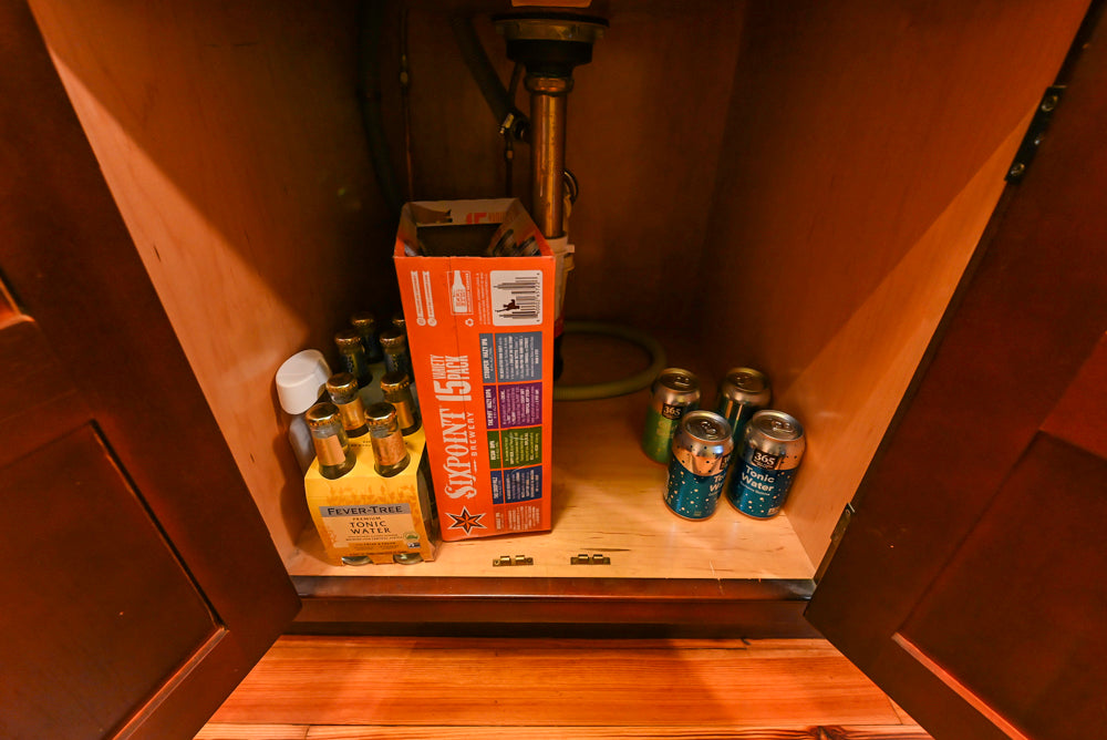 Wentworth Traditional Butler's Pantry with Quartz Countertops