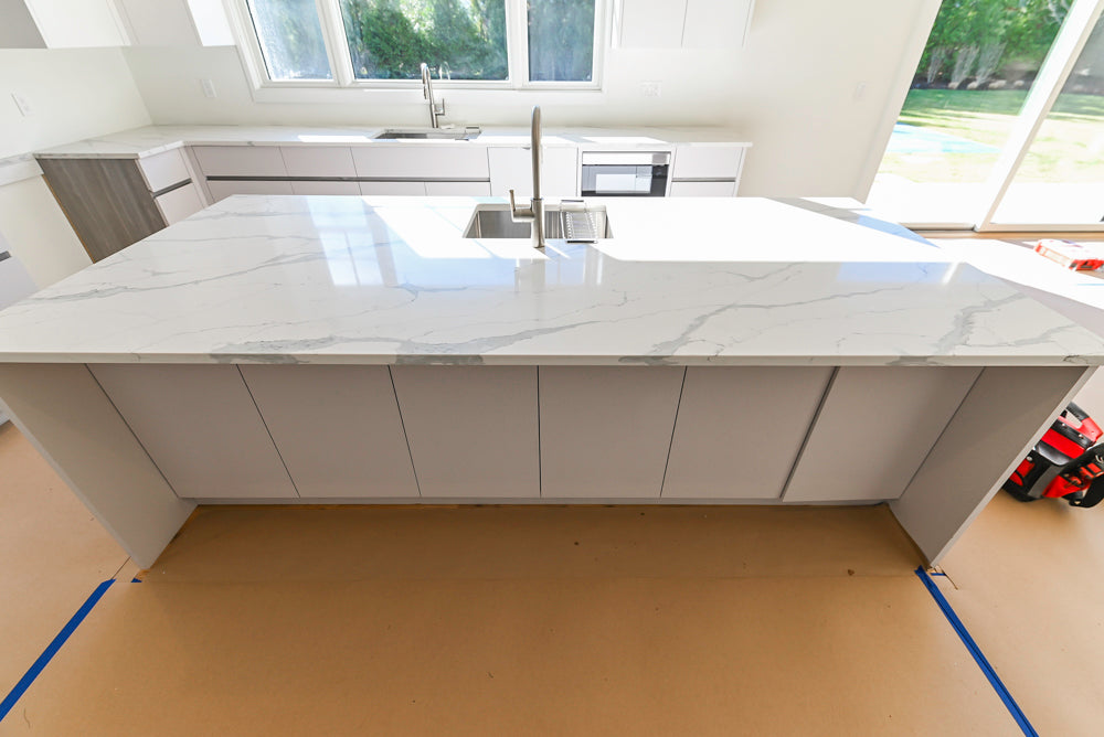 Large White Gloss Modern Kitchen with Island and Quartz Countertops