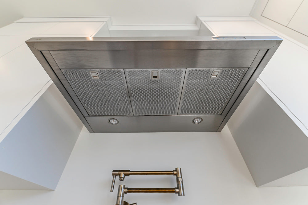 Large White Modern Kitchen with Island and Quartz Countertops