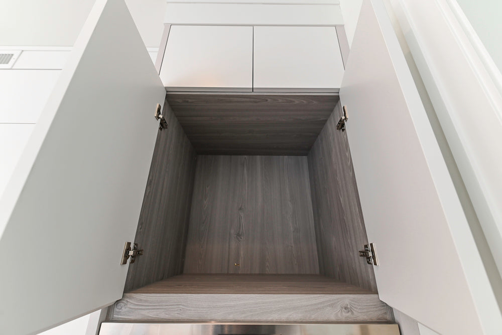 Large White Modern Kitchen with Island and Quartz Countertops