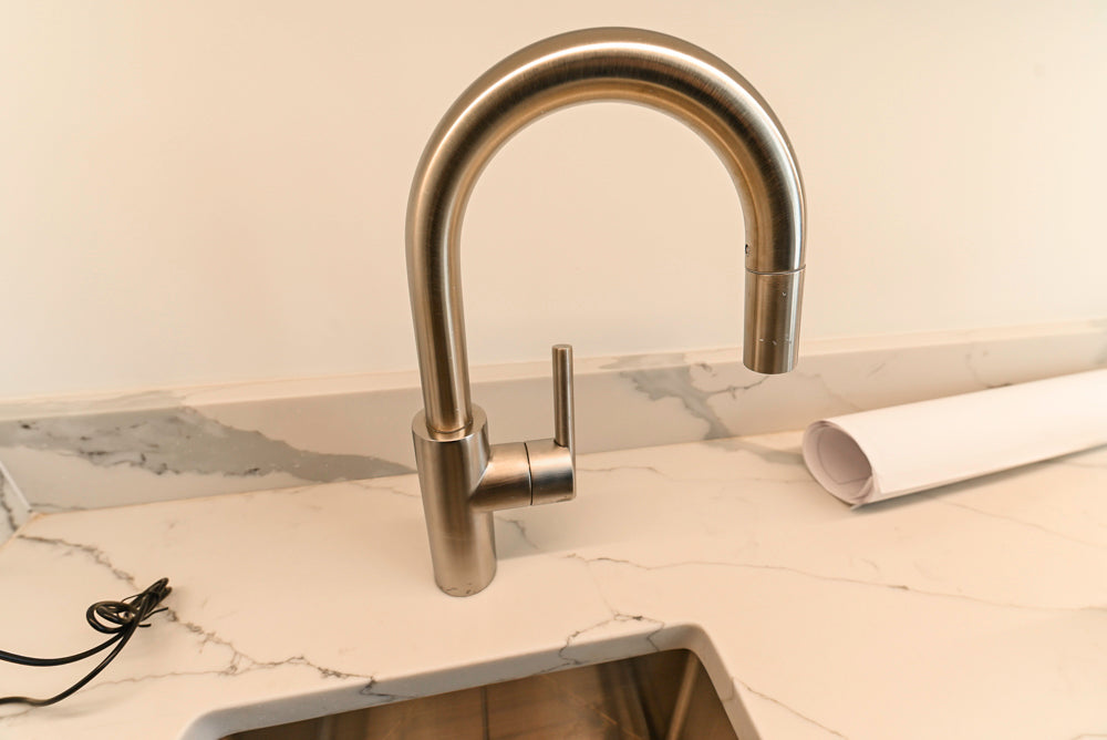 Modern White Gloss Butler's Pantry with Sink and Quartz Countertops