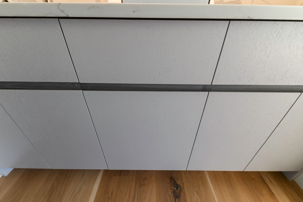Modern White Gloss Butler's Pantry with Sink and Quartz Countertops