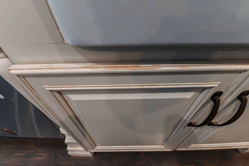 Schrock Traditional Cream Kitchen with Island and Granite Countertops