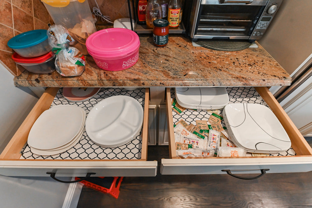 Schrock Traditional Cream Kitchen with Island and Granite Countertops