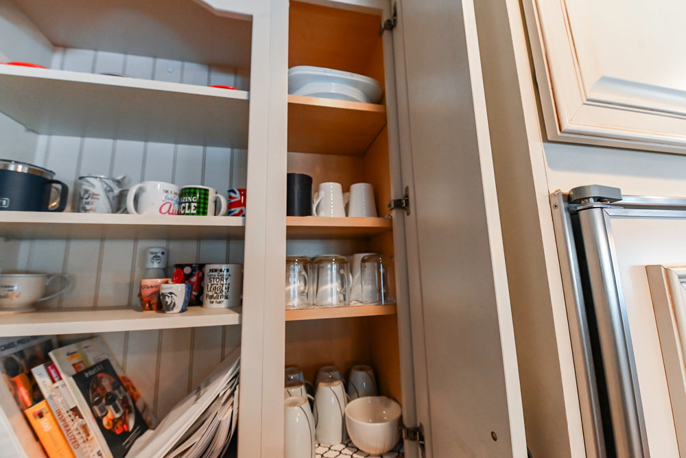 Schrock Traditional Cream Kitchen with Island and Granite Countertops