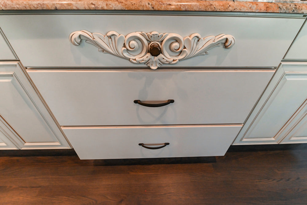 Schrock Traditional Cream Kitchen with Island and Granite Countertops