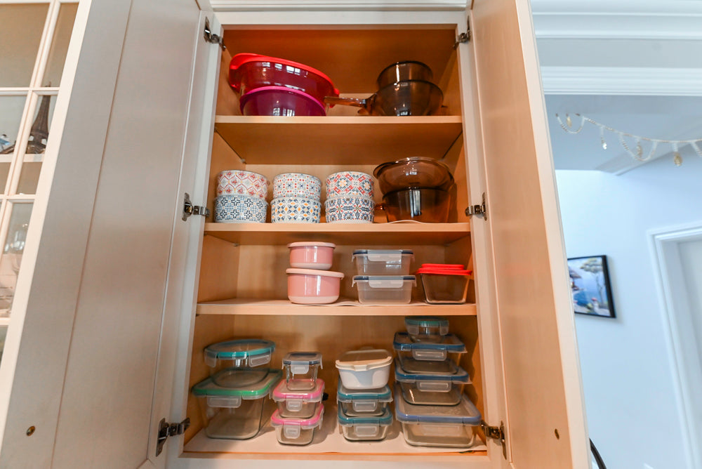 Schrock Traditional Cream Kitchen with Island and Granite Countertops