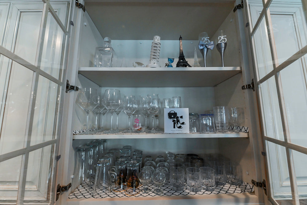 Schrock Traditional Cream Kitchen with Island and Granite Countertops