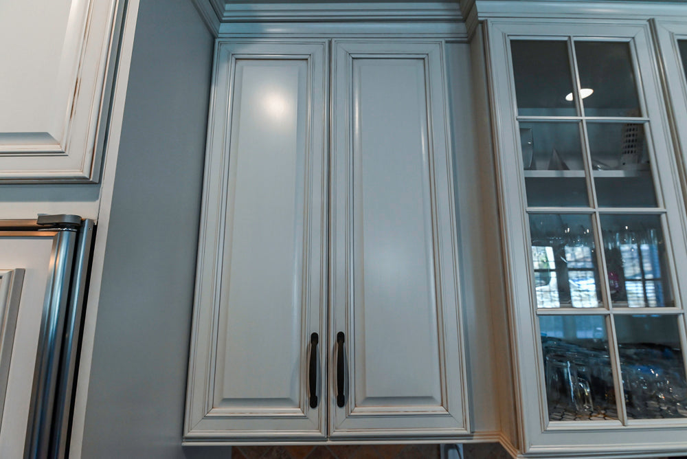 Schrock Traditional Cream Kitchen with Island and Granite Countertops