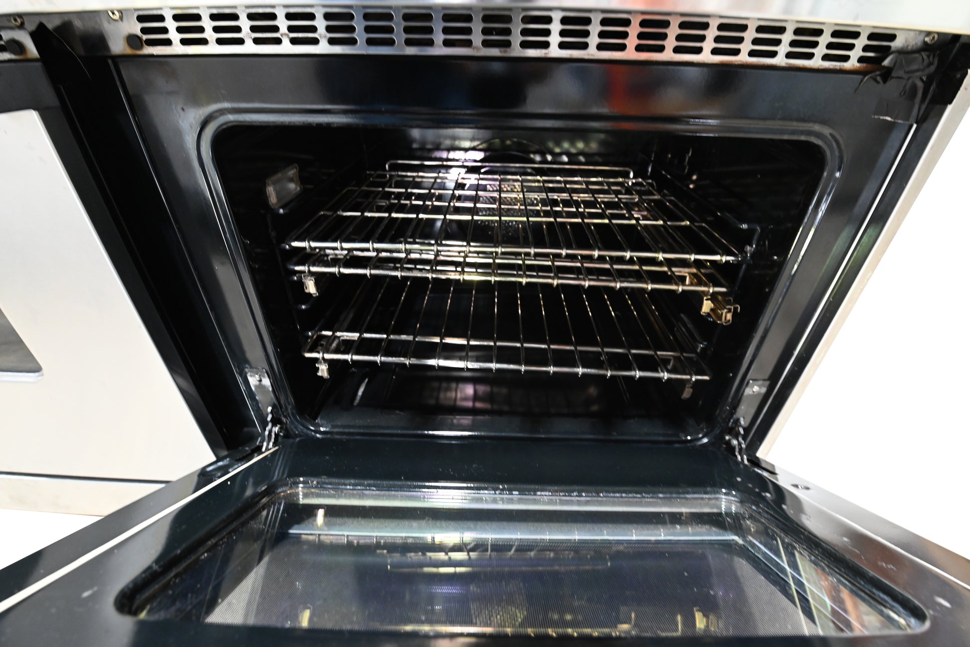 Viking VGCC5606GQSS 60" Stainless Steel Gas Range with Grill and Griddle